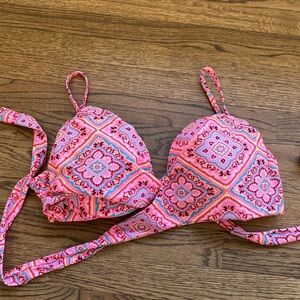 Patterned bathing suit bikini top
